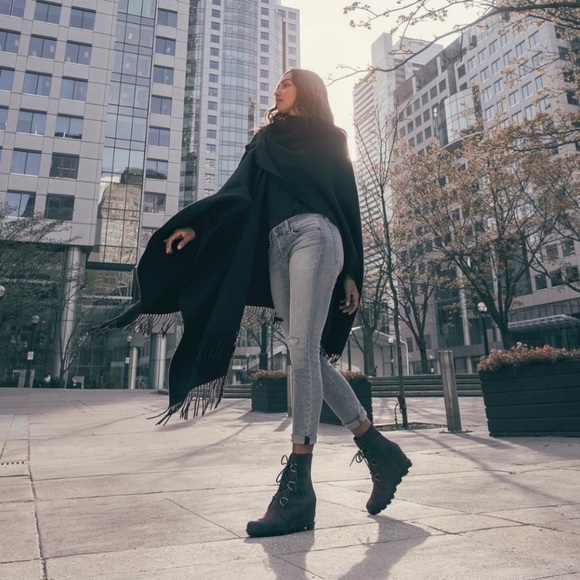 🖤NWT🖤SOREL JOAN OF THE ARCTIC II WEDGE BOOTS! - Picture 3 of 8